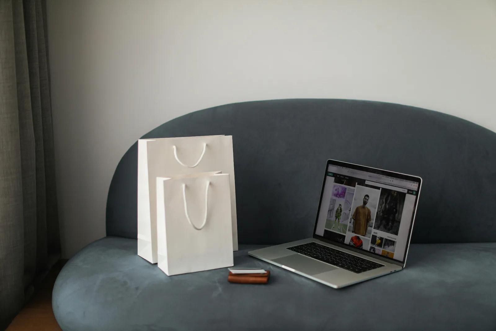 What Makes a High-Converting Shopify Product Page?